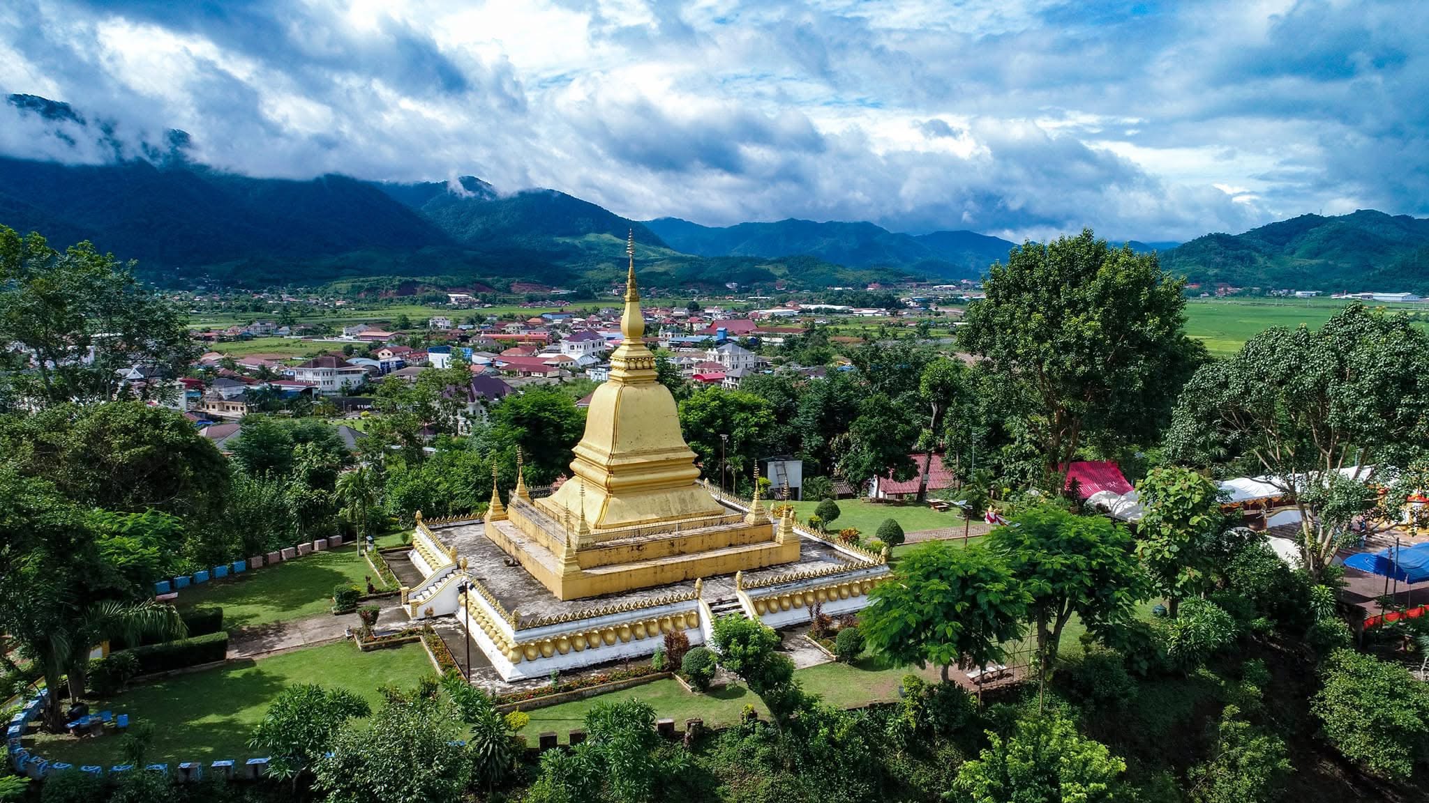 ພະທາດ ໄຊມຸ່ງຄຸນ ຣັດຕະນະມິ່ງເມືອງ ຫຼື ວັດພູທາດ